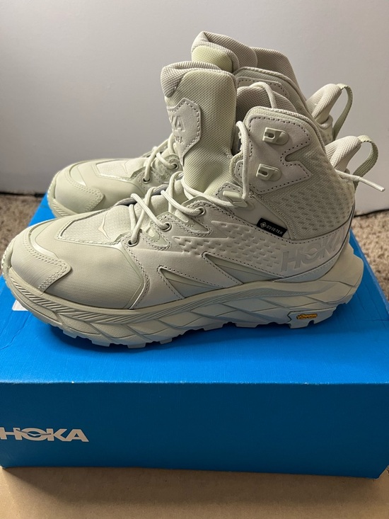 Hoka One Women's Anacopa Mid GTX Sneakers in Celedon Tint/Eggnog Size 7B NIB - Picture 2 of 11